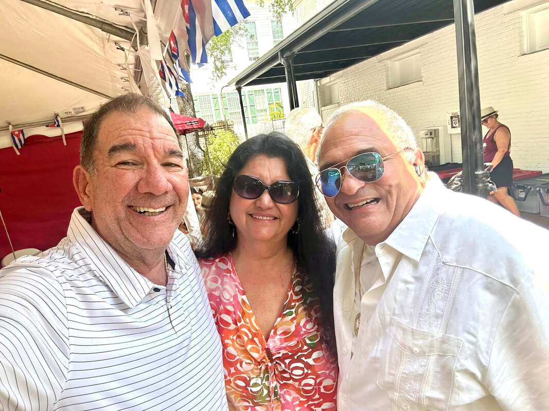 Food contest judging panel